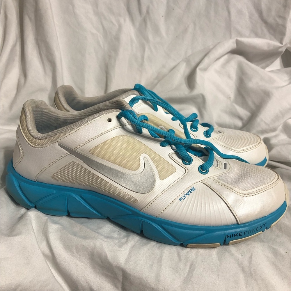 Nike Training Blue white Fly Wire Show sneakers quick fit us 9 Woman’s Running